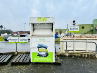 Alttextilcontainer auf dem Wertstoffhof Pohlsche Heide