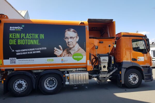 SBM Fahrzeug mit Kampagnenmotiv #WIRFUERBIO